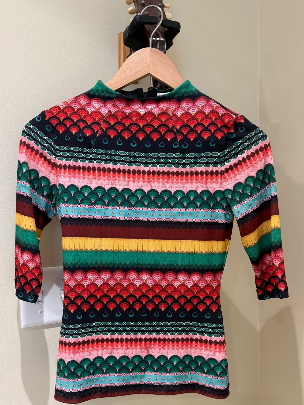 Alice + Olivia Multicolor Striped & Scallop Motif 3/4 sleeves limited production